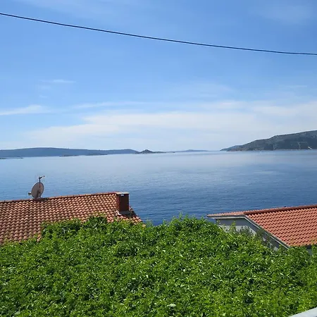 Apartment Lovric - 30 Meters To The Beach