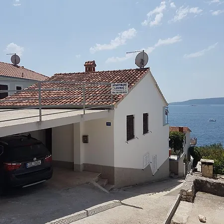Lovric - 30 Meters To The Beach Apartment